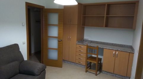Foto 2 de Piso de alquiler en Restollal, Castiñeiriño - Cruceiro de Sar, Santiago de Compostela