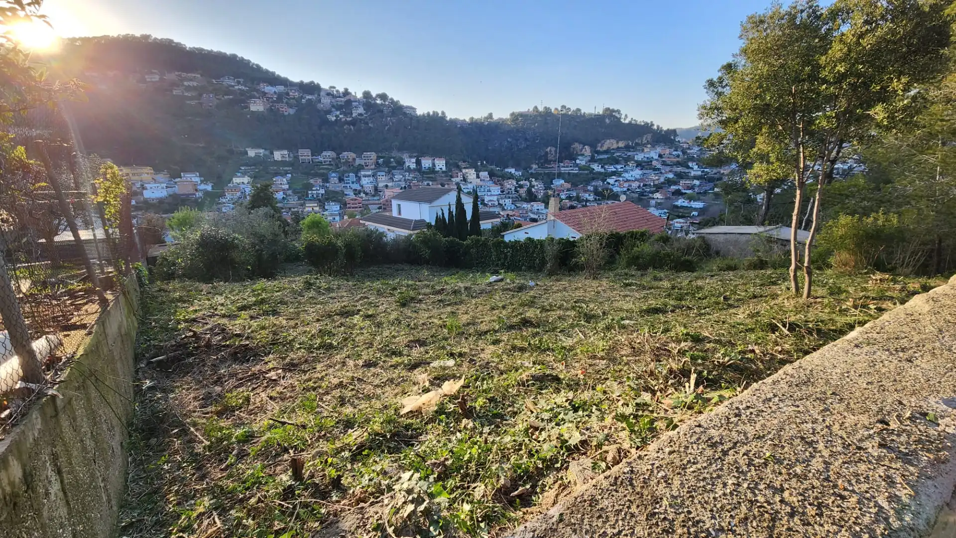 Wohnbaugrundstück zum Verkauf in Vallirana