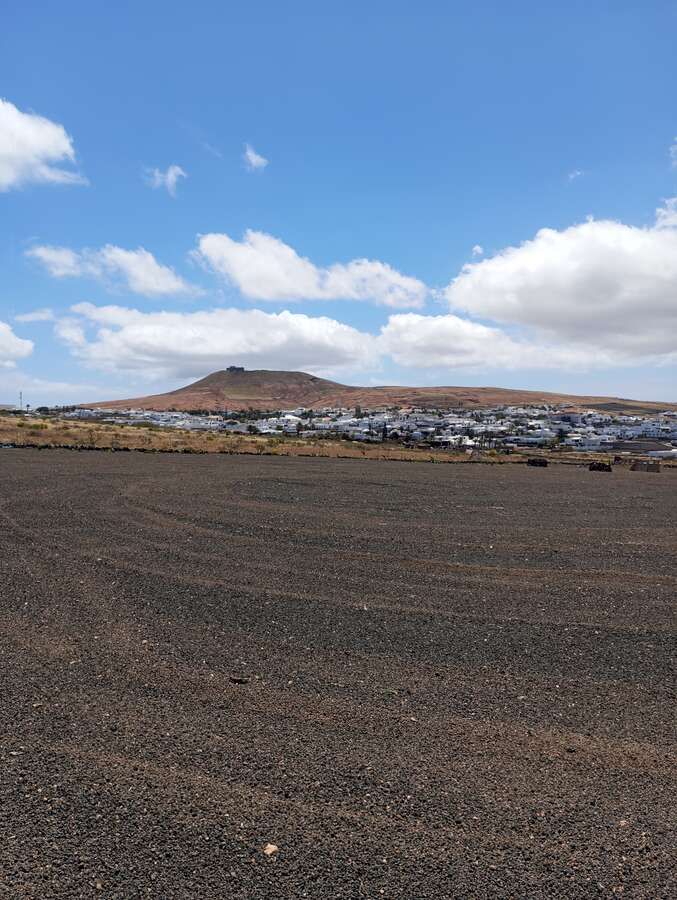 Vista exterior de Terreno en venta en Teguise
