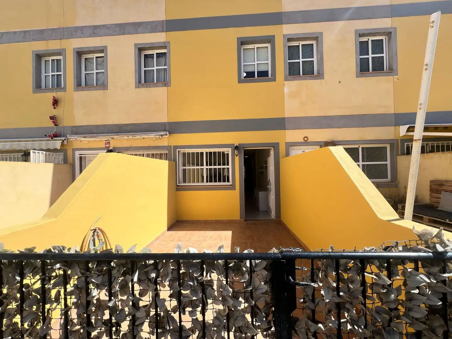 Vista exterior de Apartament en venda en Arona amb Terrassa i Moblat
