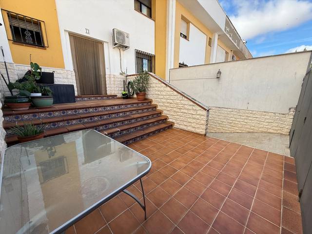 Casa adosada en Venta en Calle Arzollar en Poblete