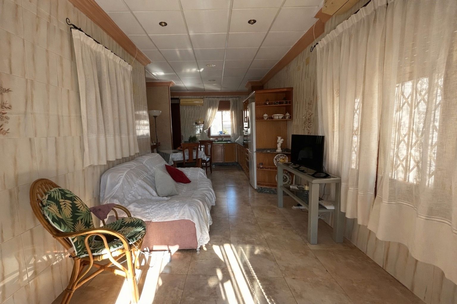 Sala d'estar de Casa o xalet en venda en Dolores amb Aire condicionat, Jardí privat i Traster