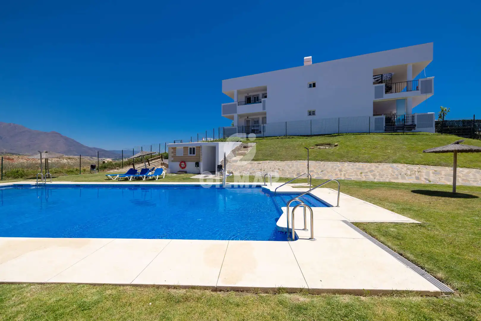 Jardín de Piso en venta en Casares con Jardín privado, Trastero y Piscina