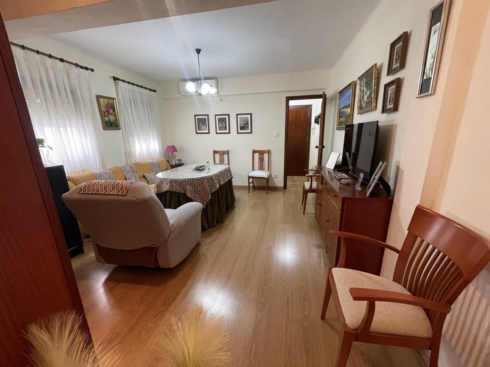 Sala d'estar de Pis en venda en Camas amb Aire condicionat, Terrassa i Moblat