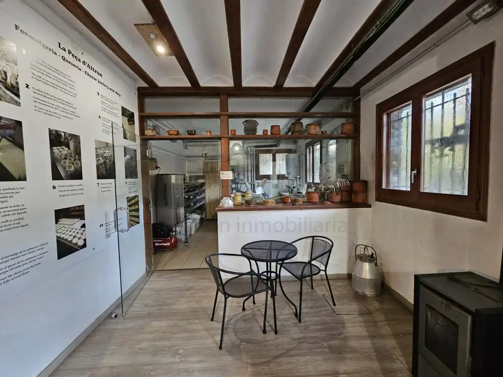 Casa o chalet en venta en Calle Nucleo De Altron, Sort