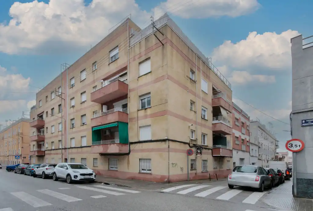 Vista exterior de Pis en venda en Terrassa
