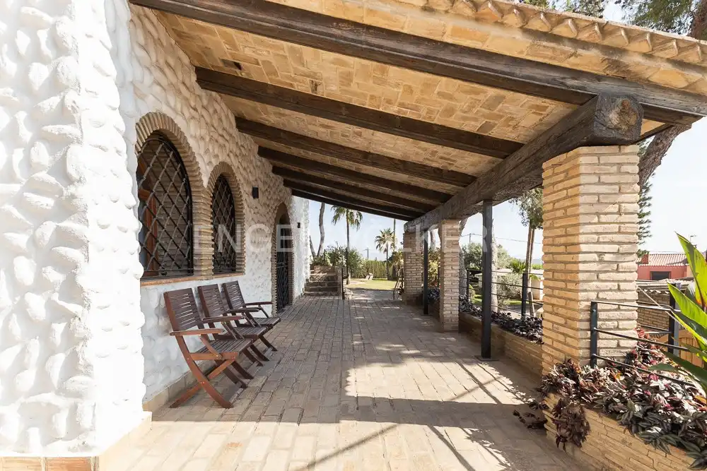 Terraza de Casa o chalet de alquiler en Manises con Aire acondicionado, Calefacción y Jardín privado