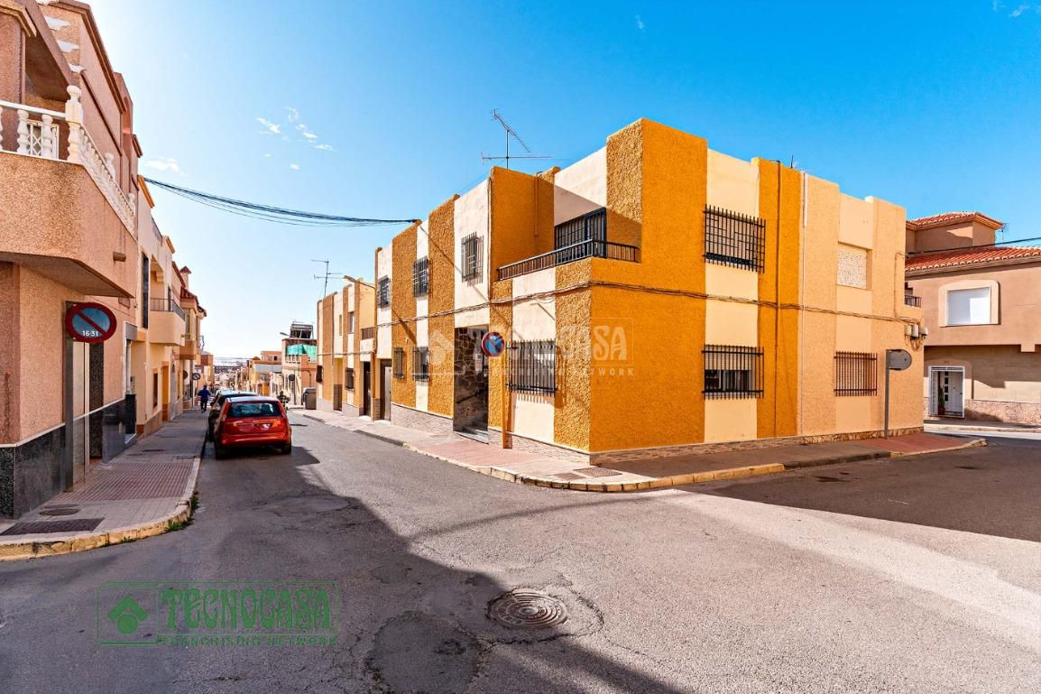 Exterior view of Single-family semi-detached for sale in El Ejido