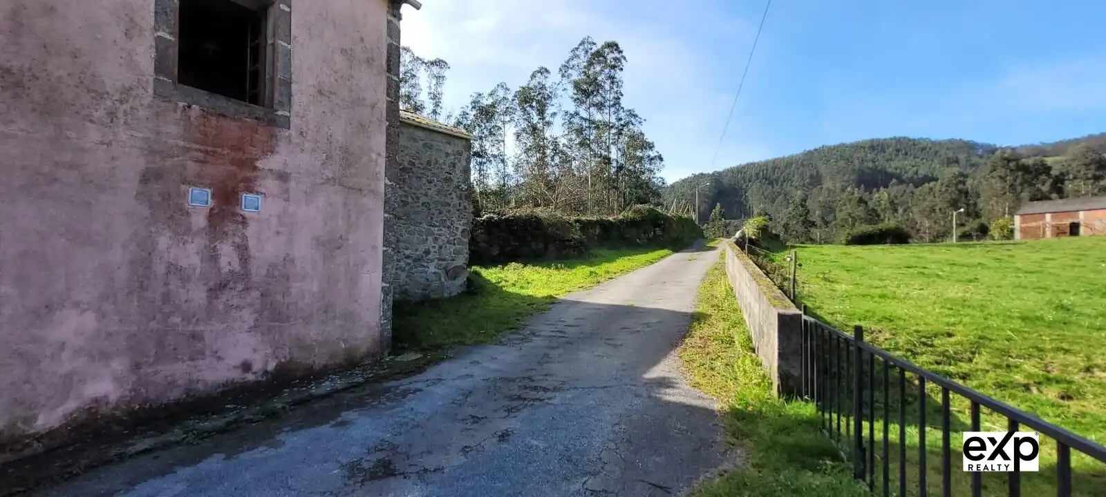 Exterior view of Detached homes for sale in O Valadouro    with Furnished