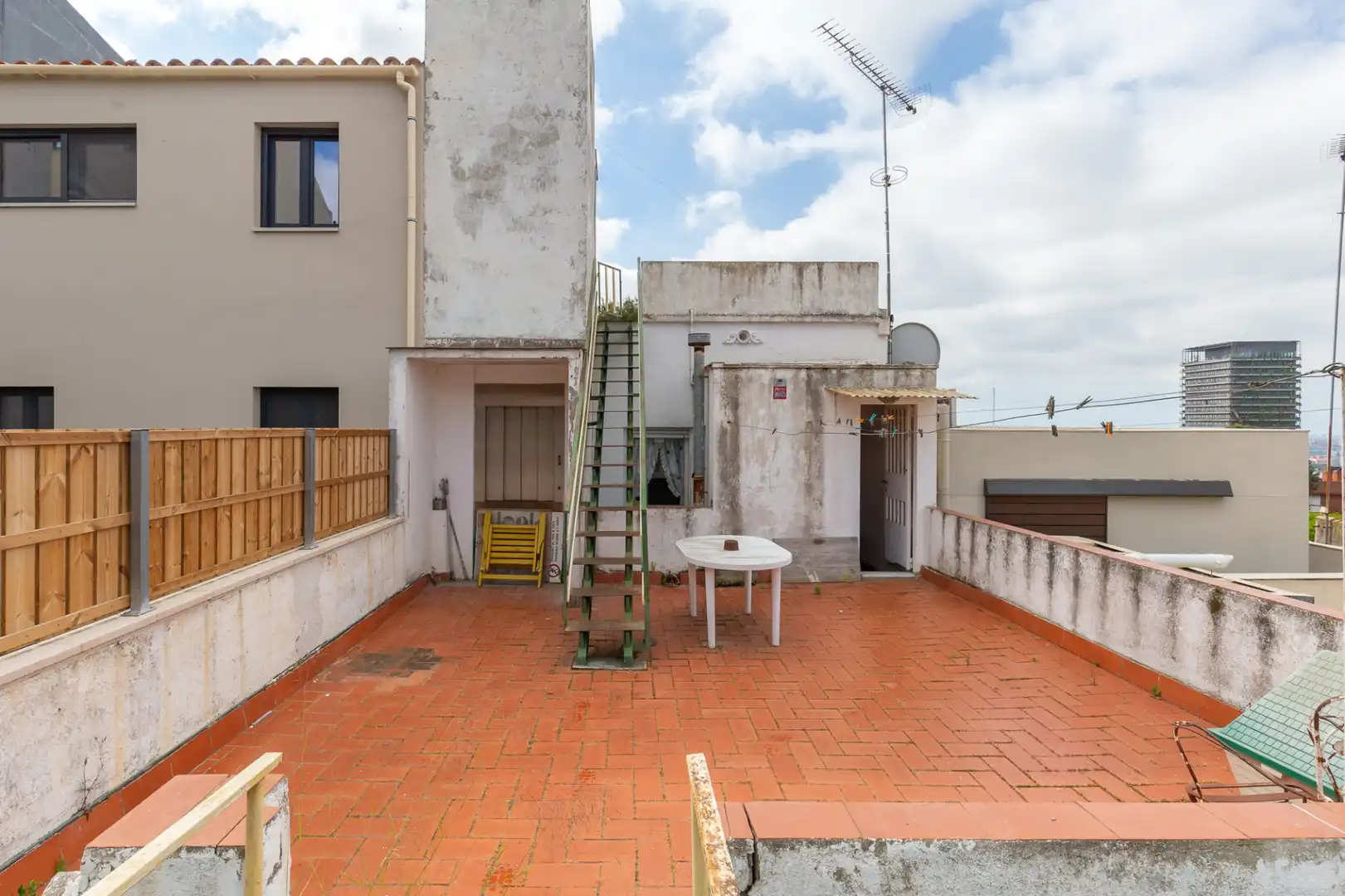 Terraza de Casa adosada en venta en Esplugues de Llobregat con Calefacción, Terraza y Alarma
