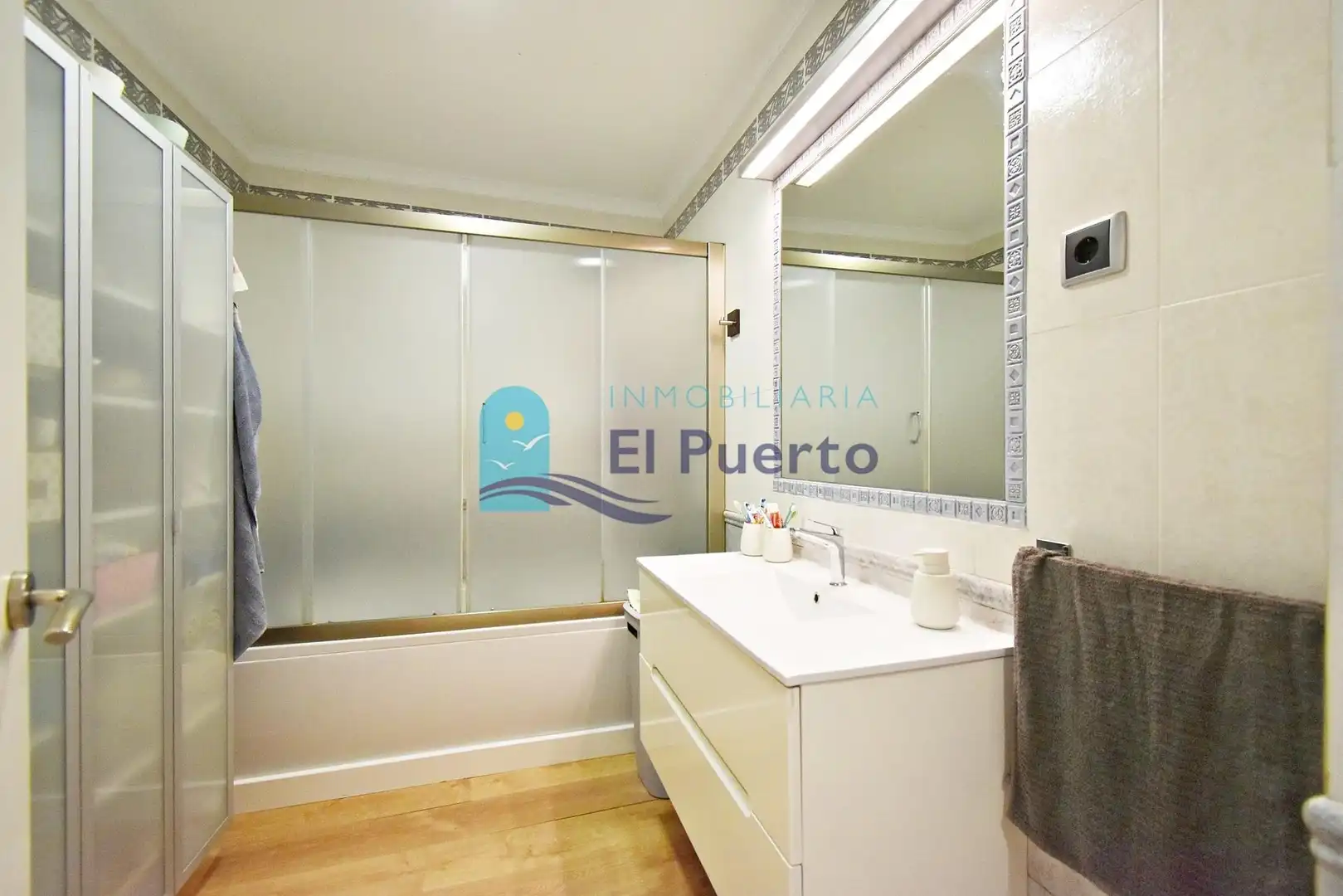 Baño de Piso en venta en Mazarrón con Aire acondicionado, Calefacción y Terraza