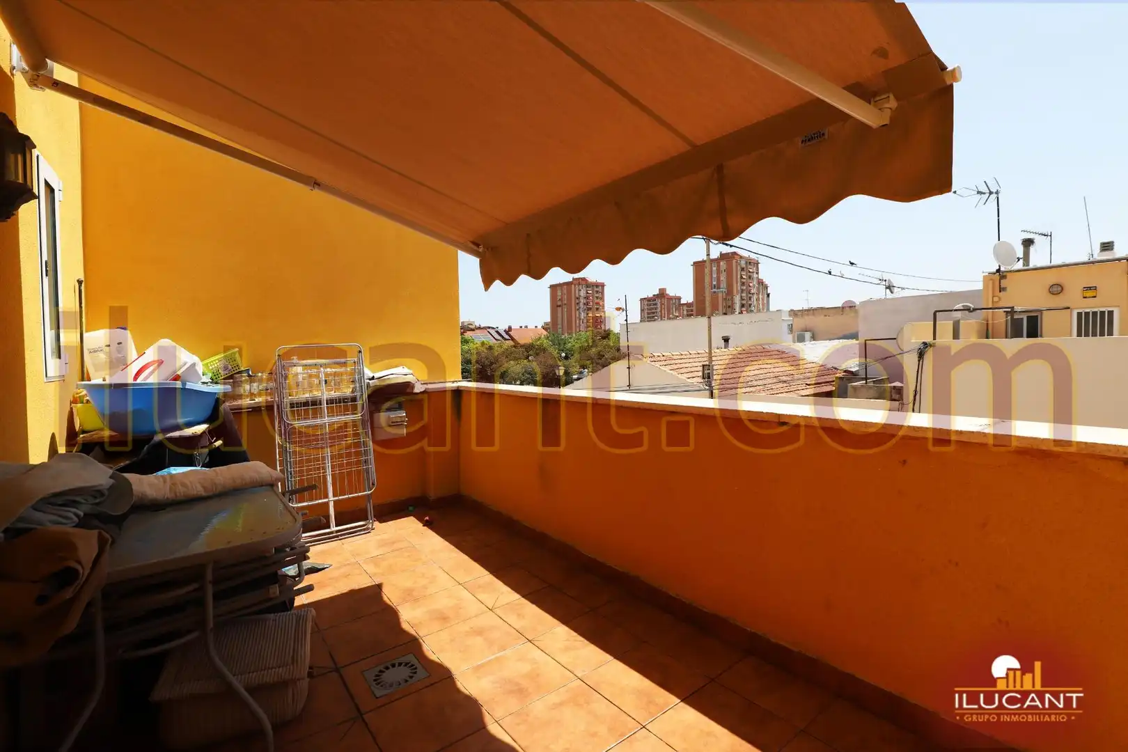 Terrassa de Casa o xalet en venda en Alicante / Alacant