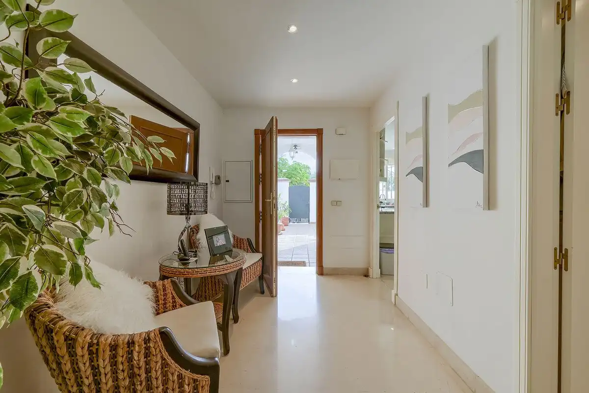 Einfamilien-Reihenhaus zum Verkauf in Marbella mit Klimaanlage und Terrasse