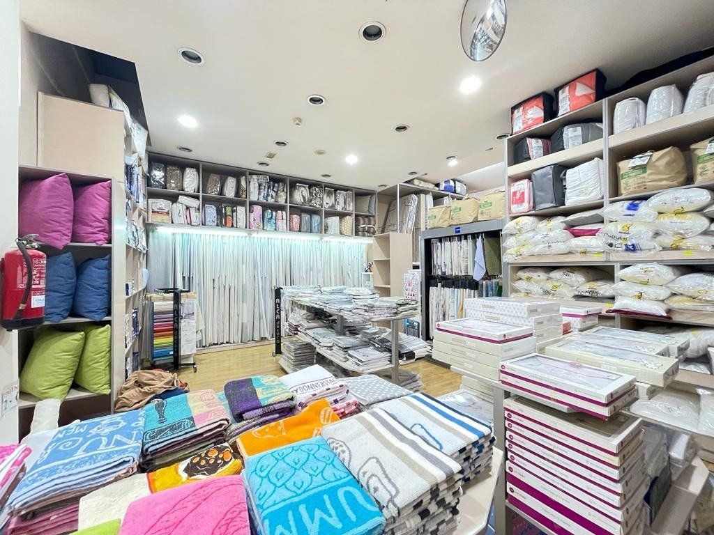 Premises for sale in Centre