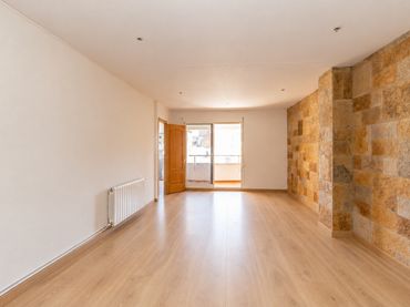 Flat with lift for sale in Carrer de Joanot Martorell