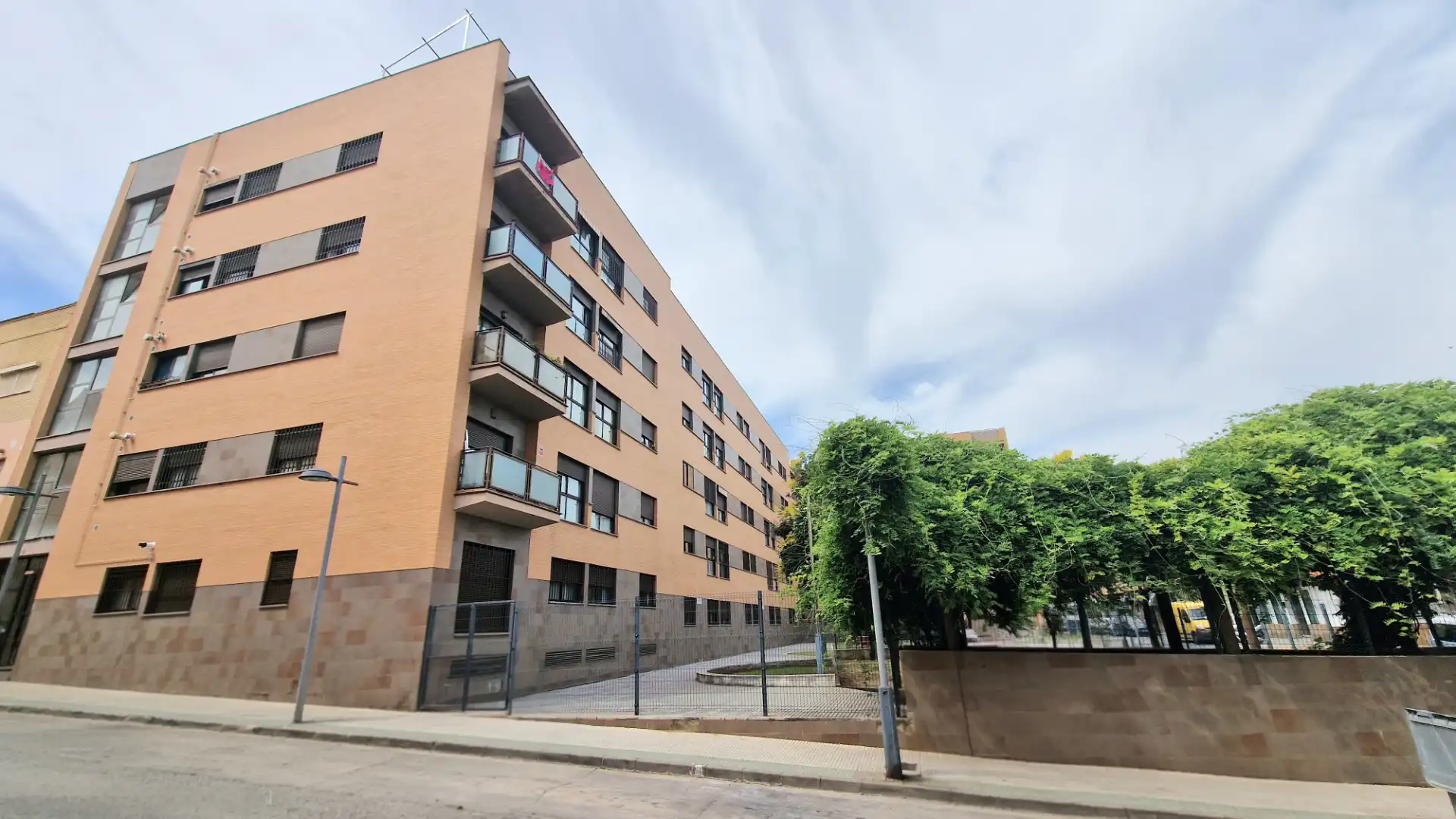 Außenansicht von Wohnung zum Verkauf in Mairena del Aljarafe