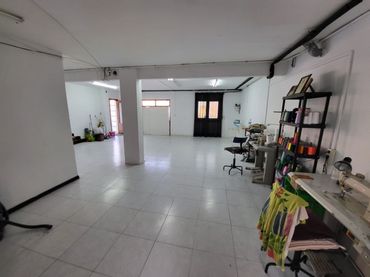 Chalet con jardín en venta en Calle Lloret