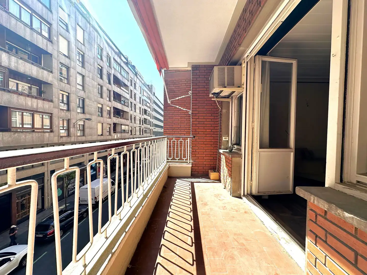 Flat with terrace for sale in Rodriguez Arias, imagen 2