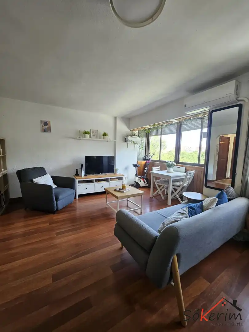 Piso en venta en Tres Olivos - Valverde