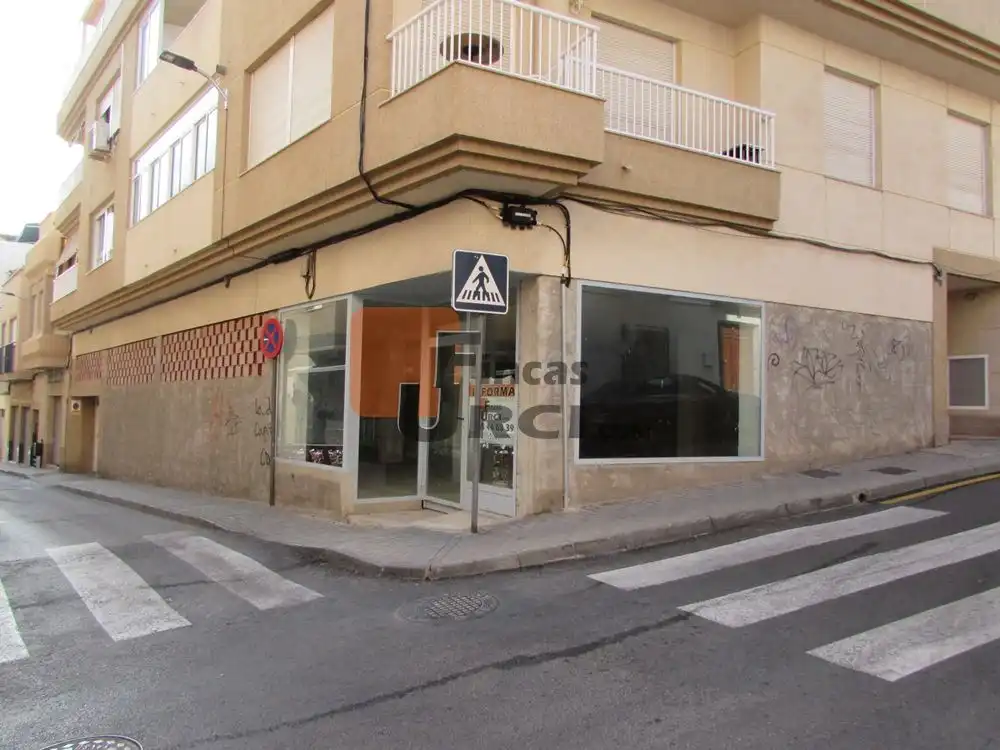 Business premises for sale in Calle Manuel Becerra