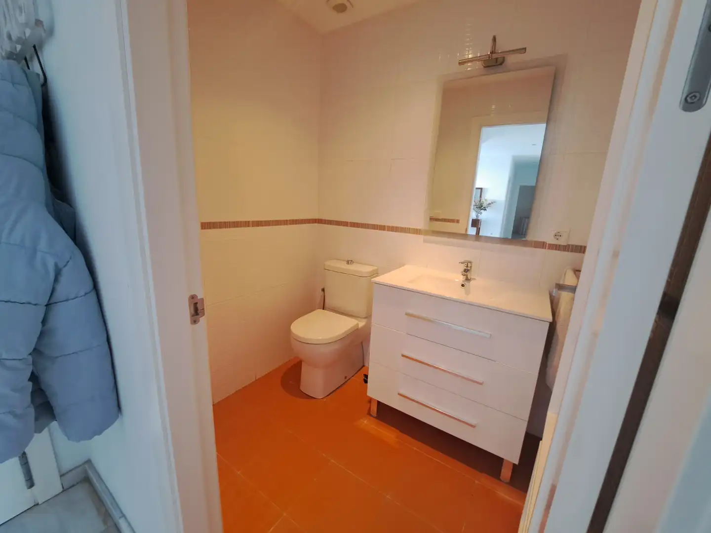 Bany de Casa o xalet en venda en Dos Hermanas amb Aire condicionat, Jardí privat i Terrassa