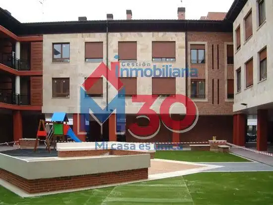 Vista exterior de Apartament en venda en Miranda de Ebro amb Calefacció, Traster i Moblat