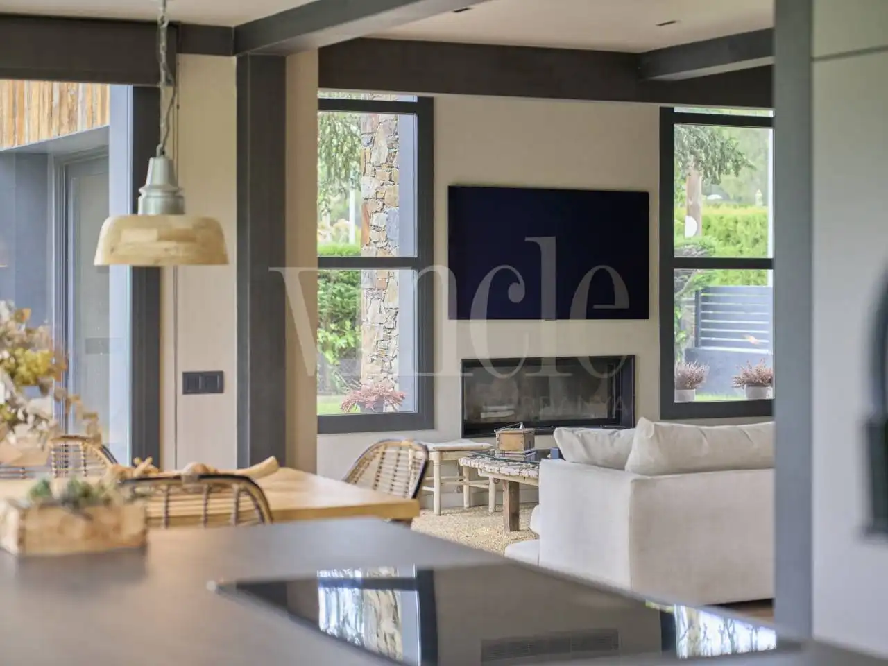 Sala d'estar de Casa o xalet en venda en Puigcerdà amb Calefacció, Jardí privat i Parquet