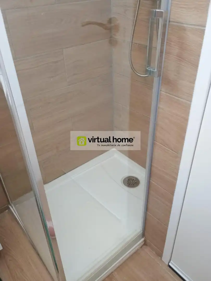 Bany de Apartament en venda en Benidorm amb Aire condicionat i Piscina comunitària