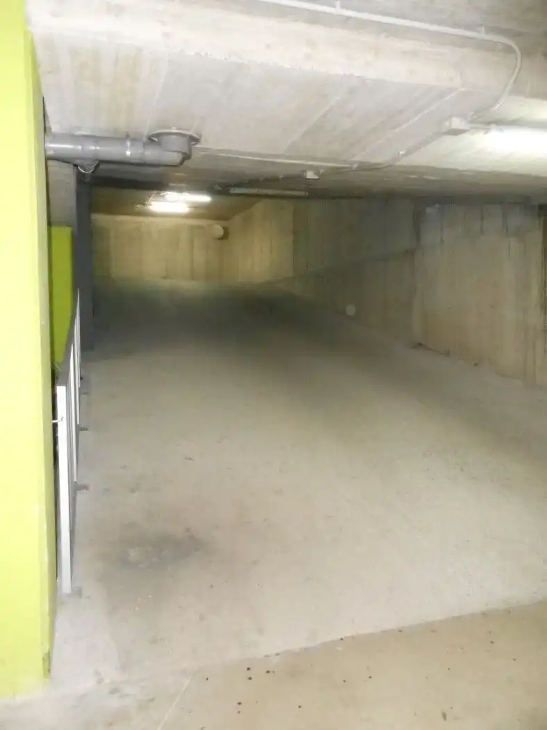 Garaje de alquiler en Carrer d'Armenteres, 23, Centre - Can Nadal