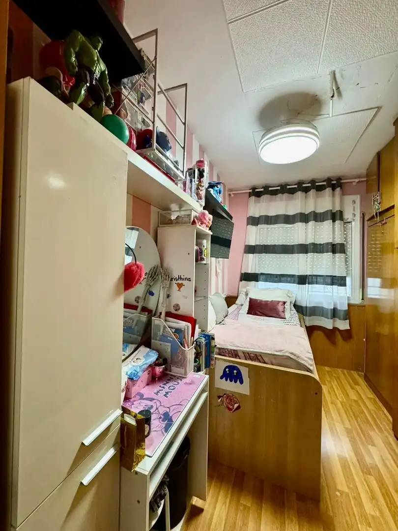 Bedroom of Flat for sale in Badalona  with Air Conditioner and Heating
