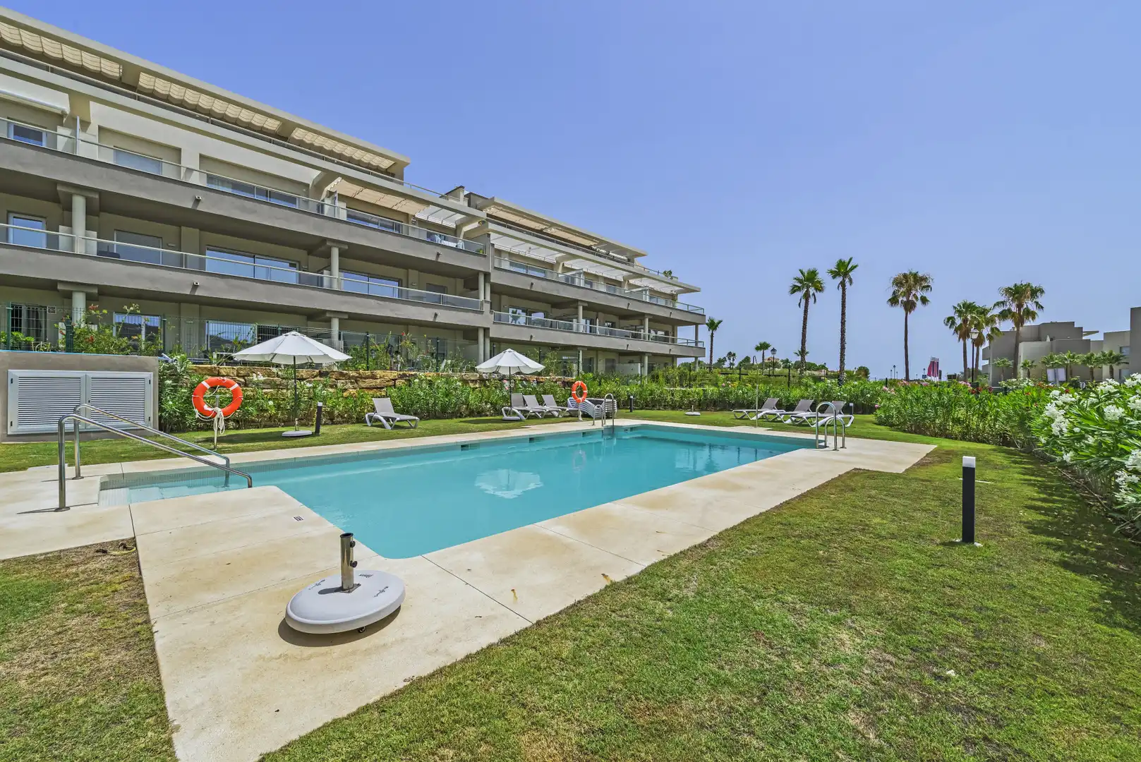 Jardí de Apartament en venda en Mijas amb Aire condicionat, Terrassa i Piscina