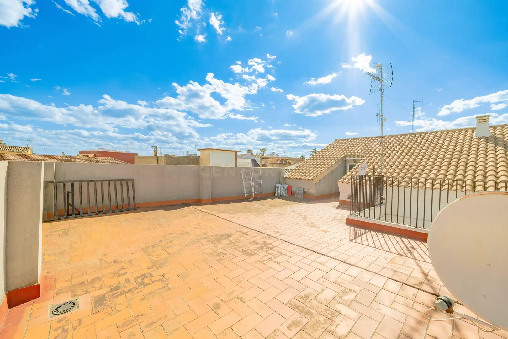 Terrasse von Wohnungen zum Verkauf in La Pobla Llarga mit Klimaanlage, Ofen und Balkon