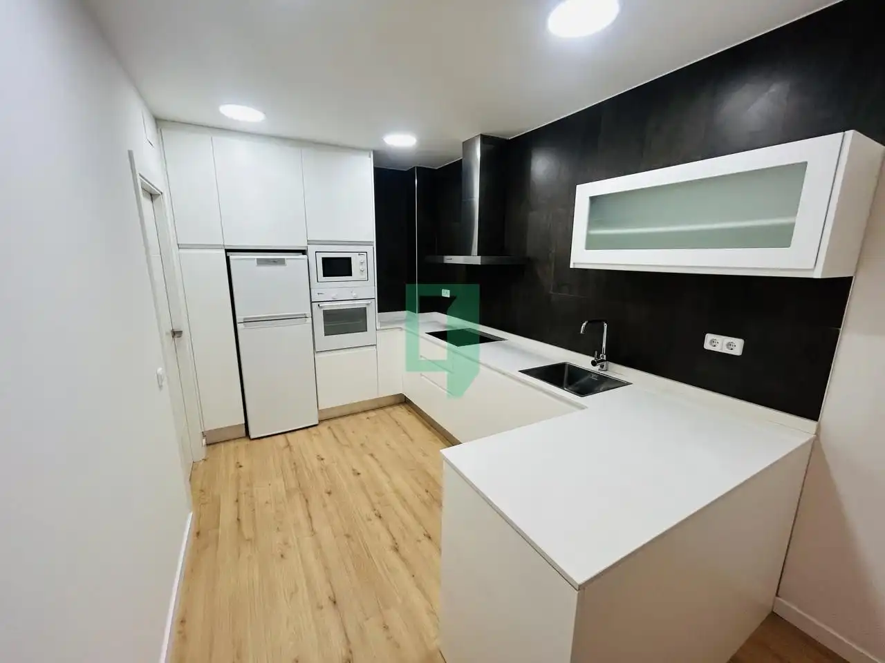 Cocina de Planta baja de alquiler en Badalona con Aire acondicionado y Parquet