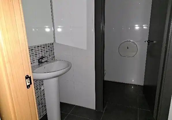 Bathroom of Office for sale in Huesca