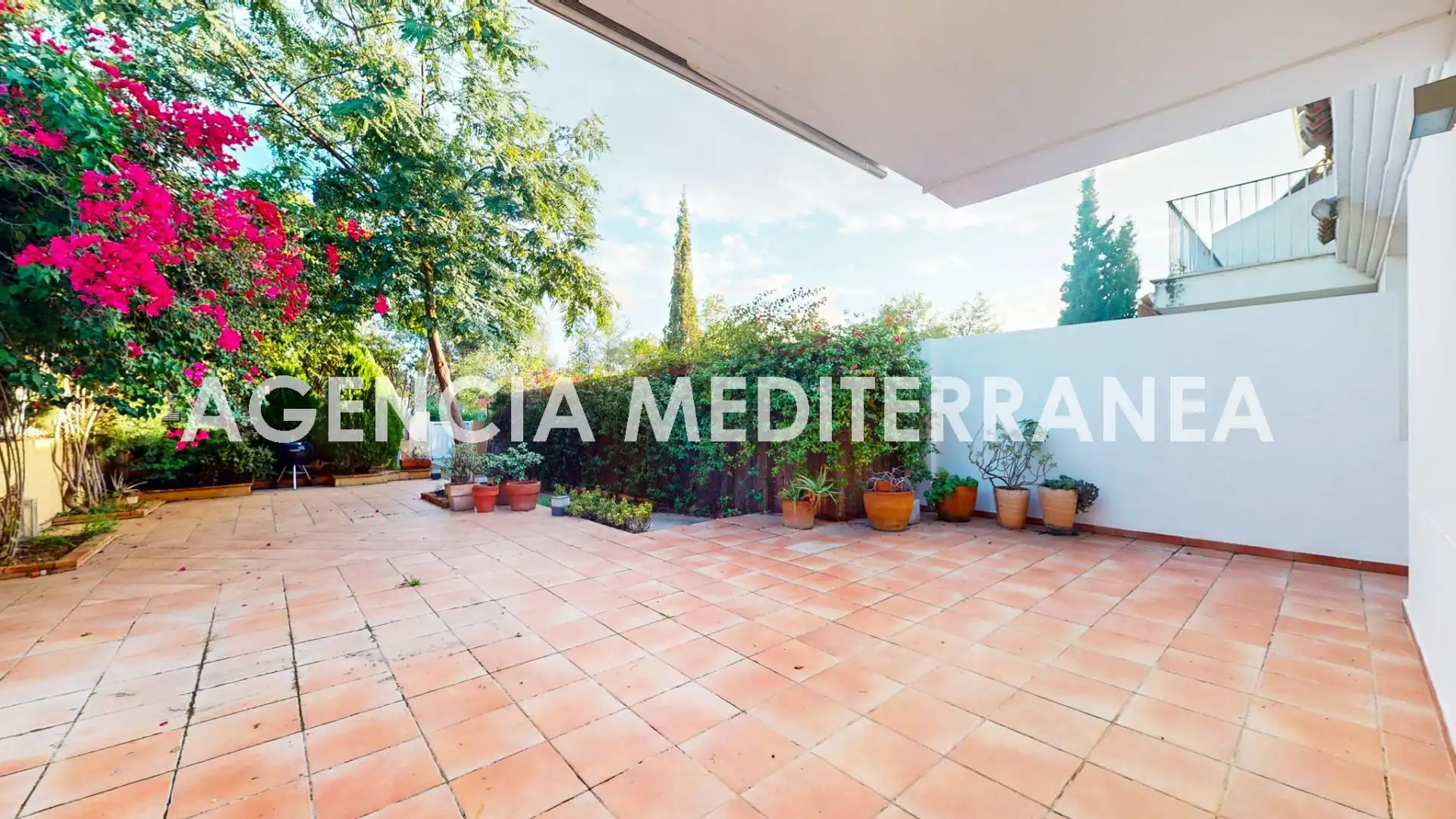 Casa adosada en venta en Calle PUIGCAMPANA, Casas Verdes