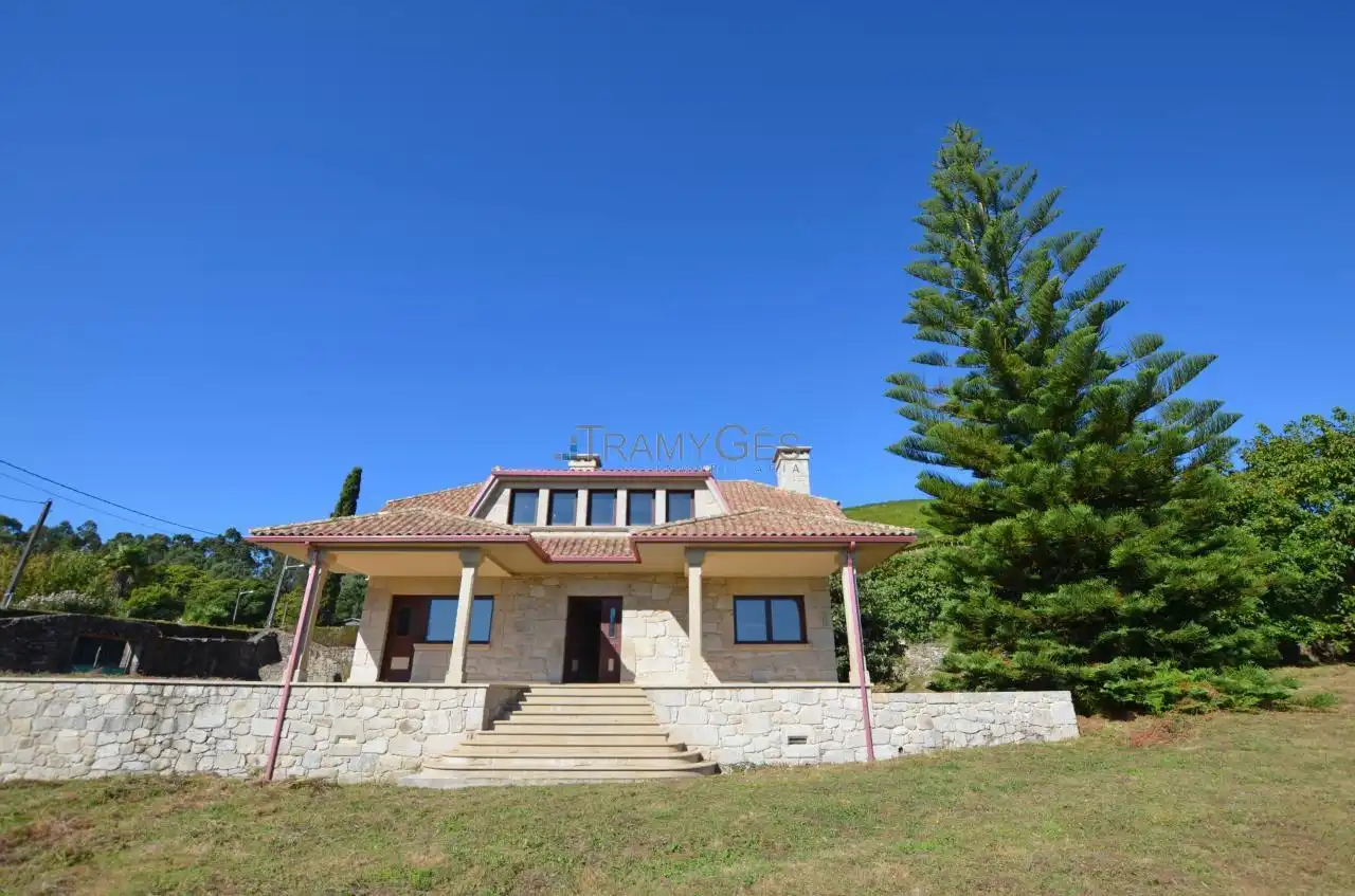 Villa mit Garten zum Verkauf in LUGAR A SALGOSA