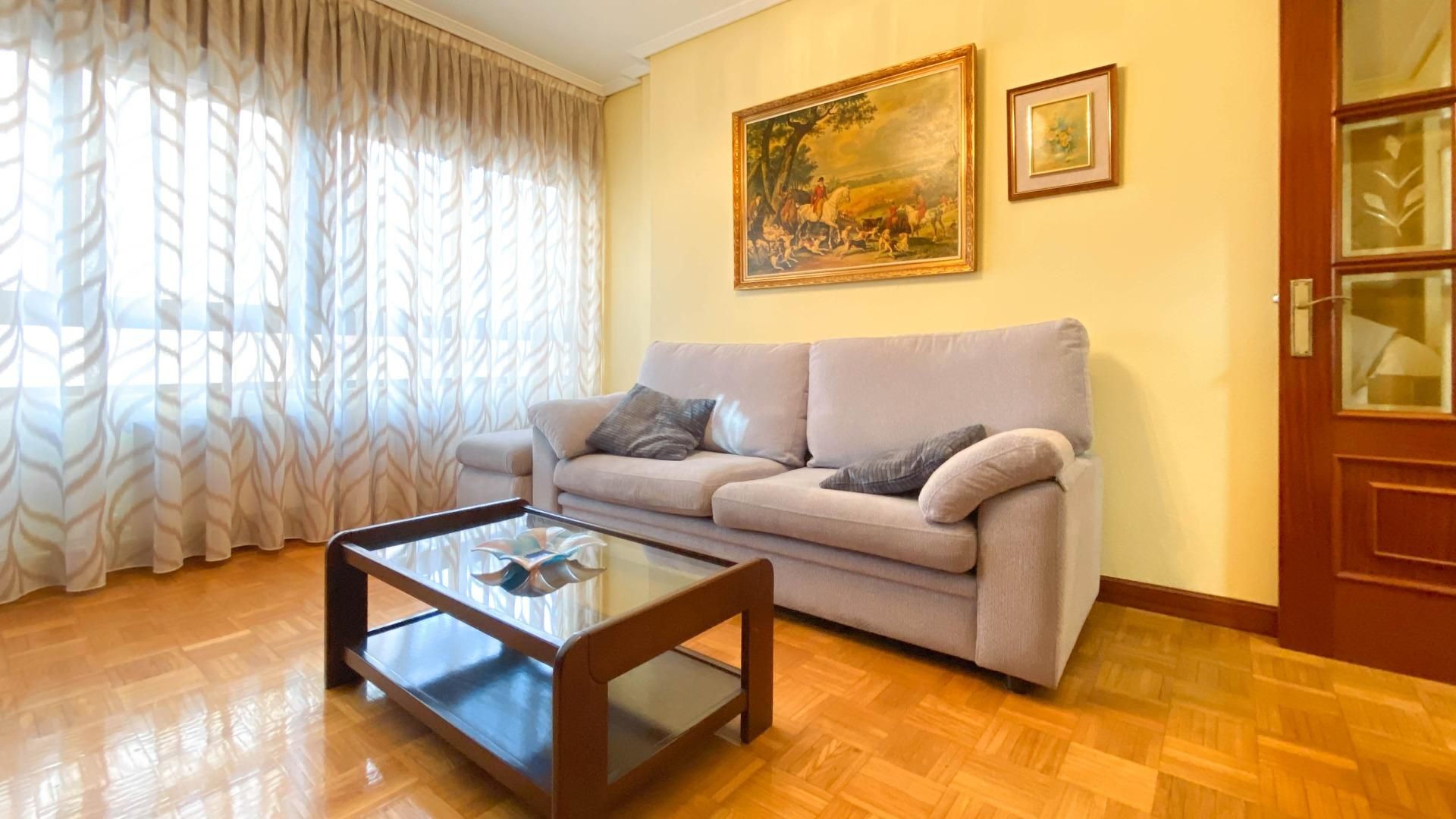 Flat for rent in Numancia - San Fernando