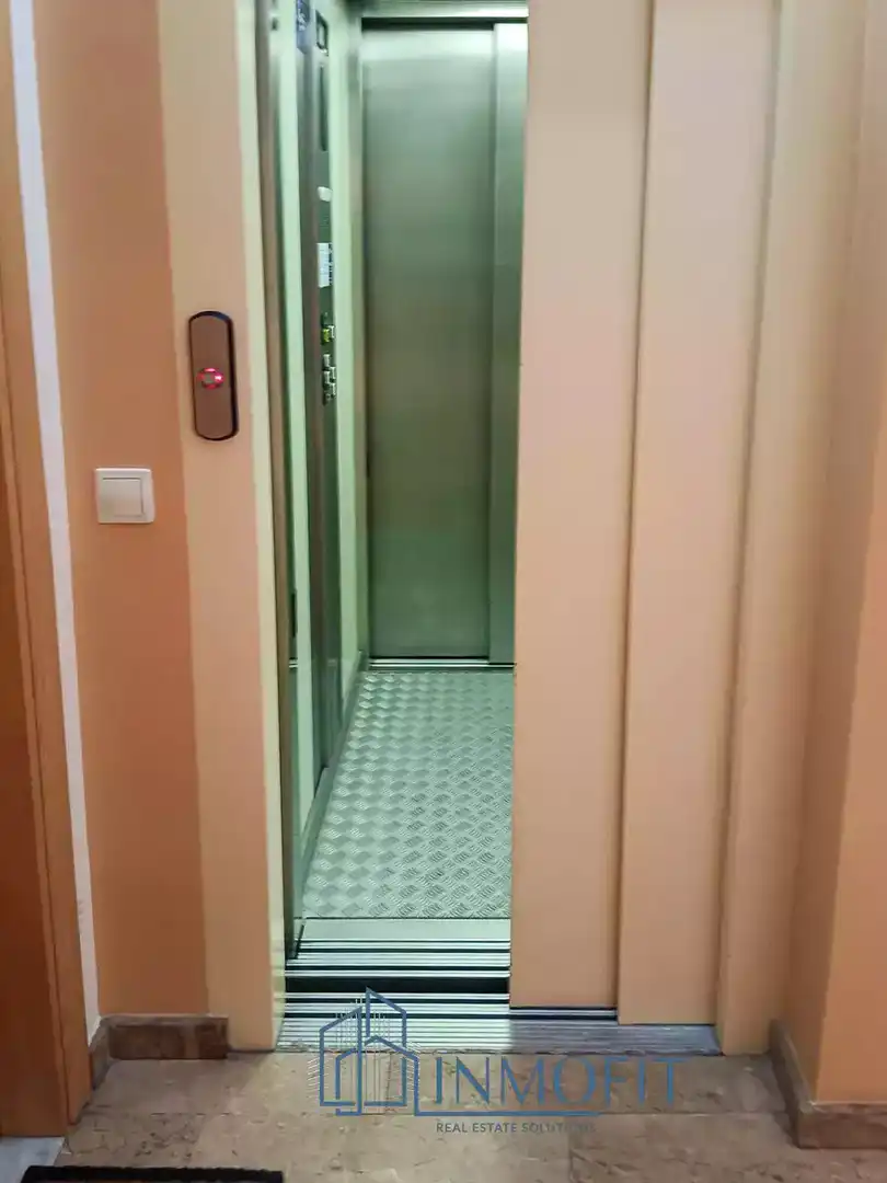 Flat with terrace for sale in C/ Vaticá, imagen 19