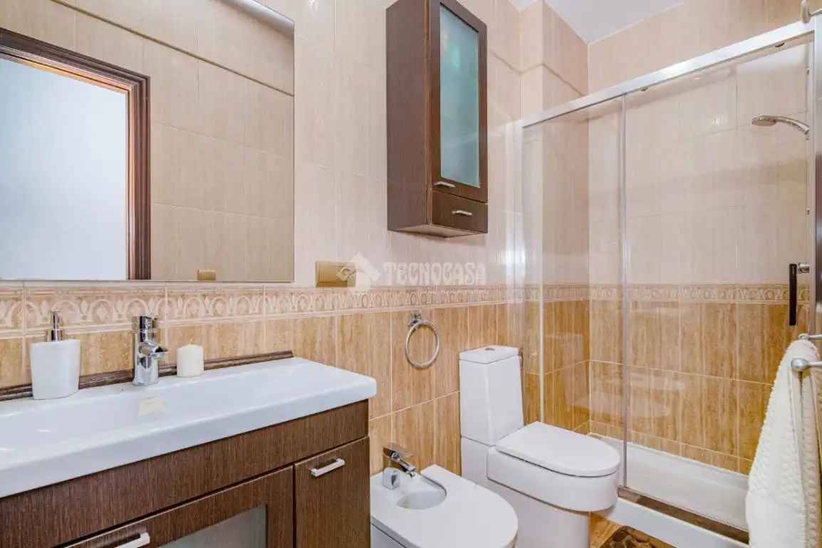 Bathroom of Flat for sale in Lucena  with Air Conditioner