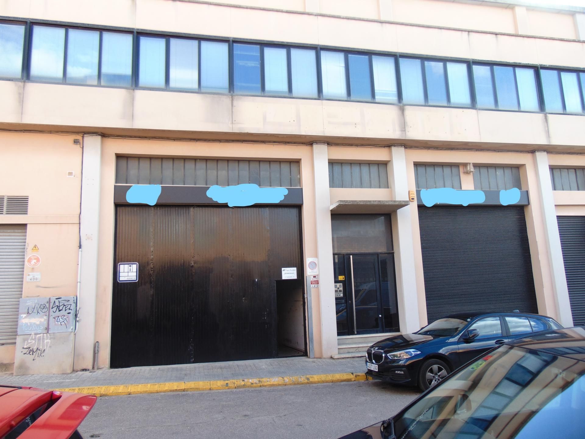 Exterior view of Industrial buildings to rent in Manresa