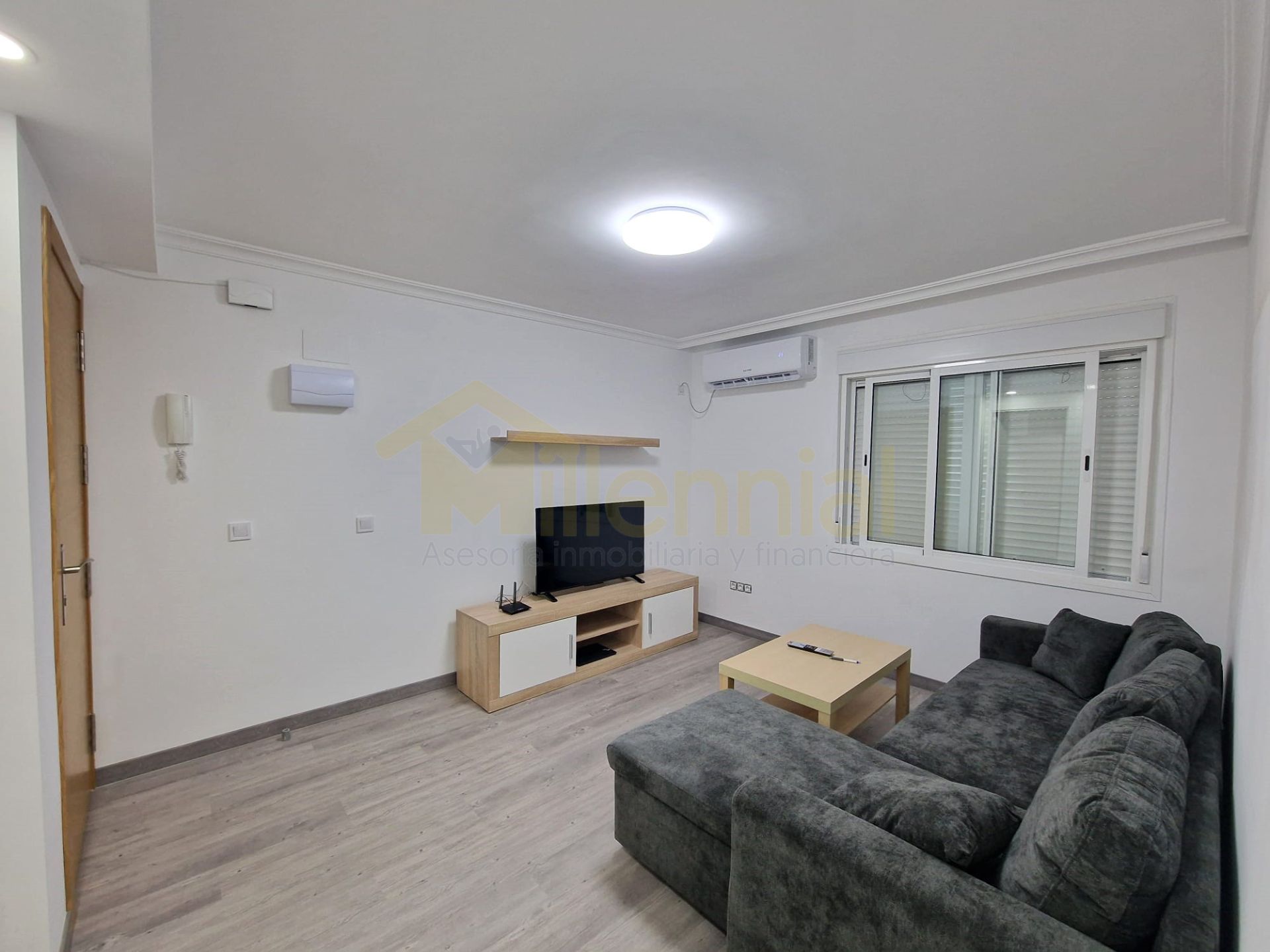 Sala d'estar de Pis en venda en  Sevilla Capital amb Aire condicionat