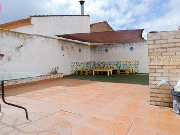 Terraced house with balcony for sale in Íllora