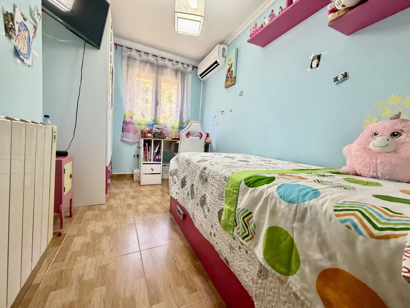 Schlafzimmer von Einfamilien-Reihenhaus zum Verkauf in Tavernes de la Valldigna mit Klimaanlage und Terrasse