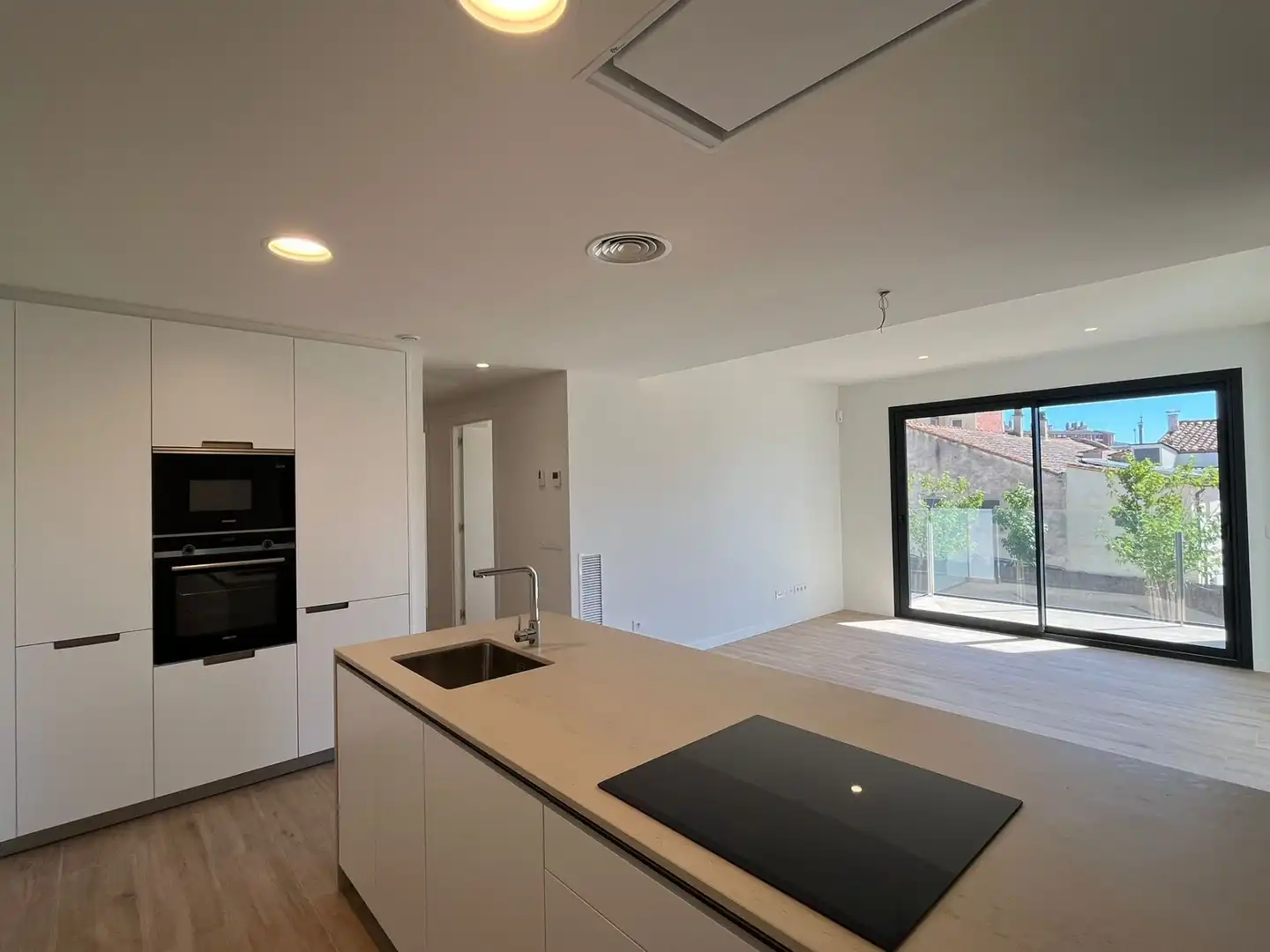 Küche von Wohnung zur Miete in Girona mit Klimaanlage, Heizung und Terrasse