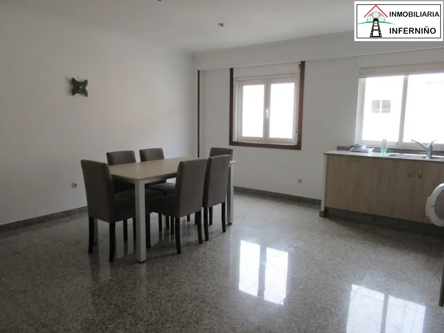 Flat for sale in Piñeiros- Freixeiro, imagen 3
