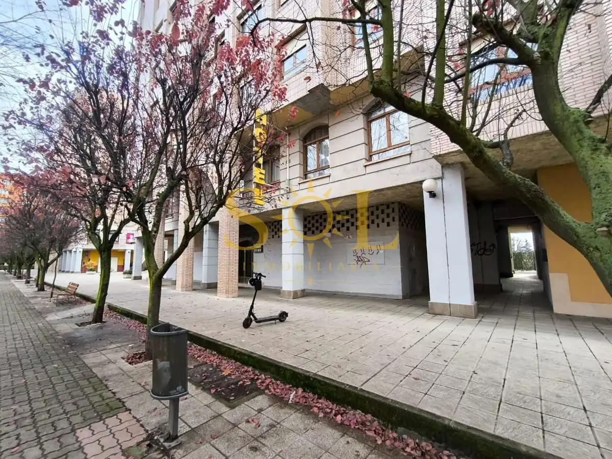 Local comercial en venda a Calle De Moisés De León 47, imagen 13