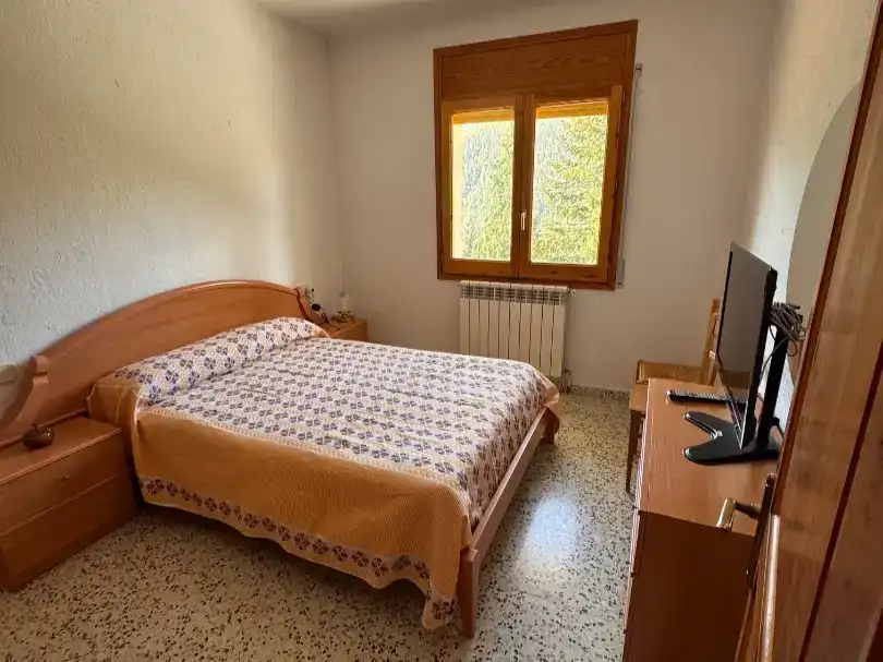 Dormitori de Casa o xalet en venda en Planoles amb Balcó