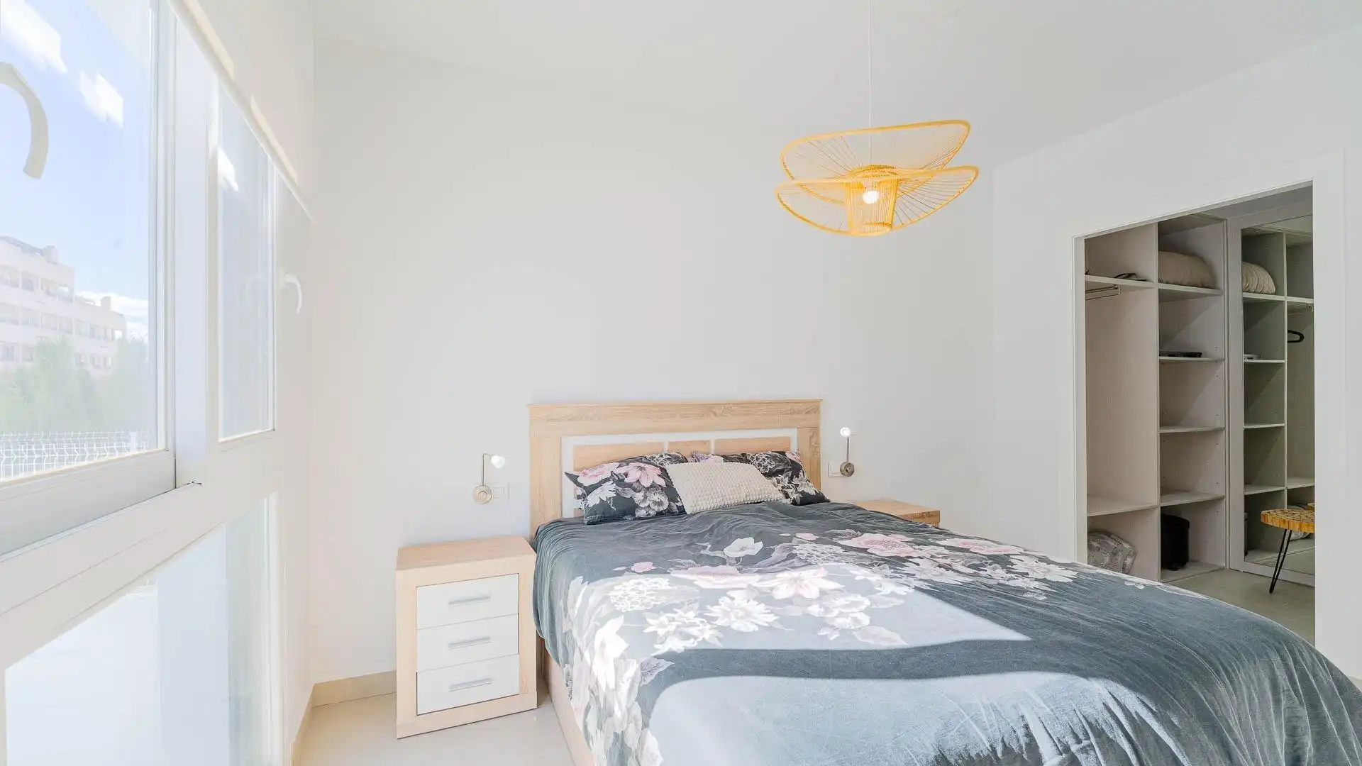 Dormitori de Casa o xalet en venda en Orihuela amb Aire condicionat, Jardí privat i Terrassa