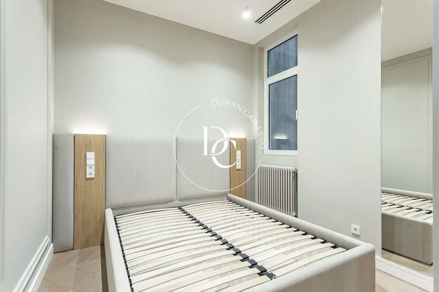 Piso con terraza en venta en Carrer de València, imagen 35