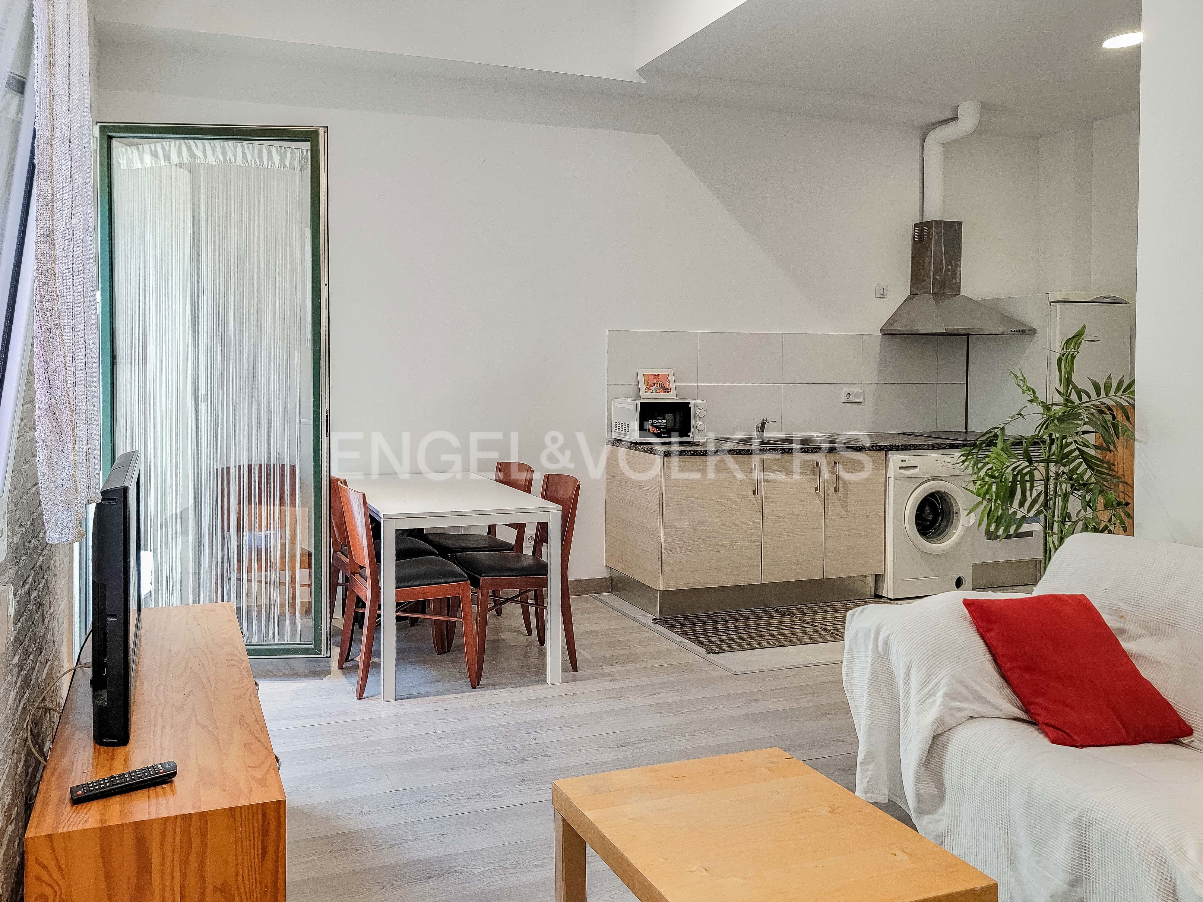 Sala d'estar de Apartament de lloguer en  Barcelona Capital amb Calefacció, Terrassa i Moblat